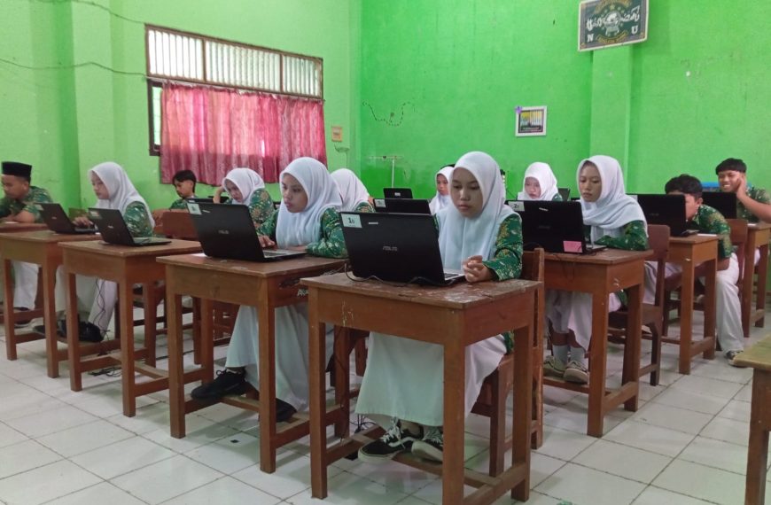 Murid Ikuti Tes Kemampuan Akademik